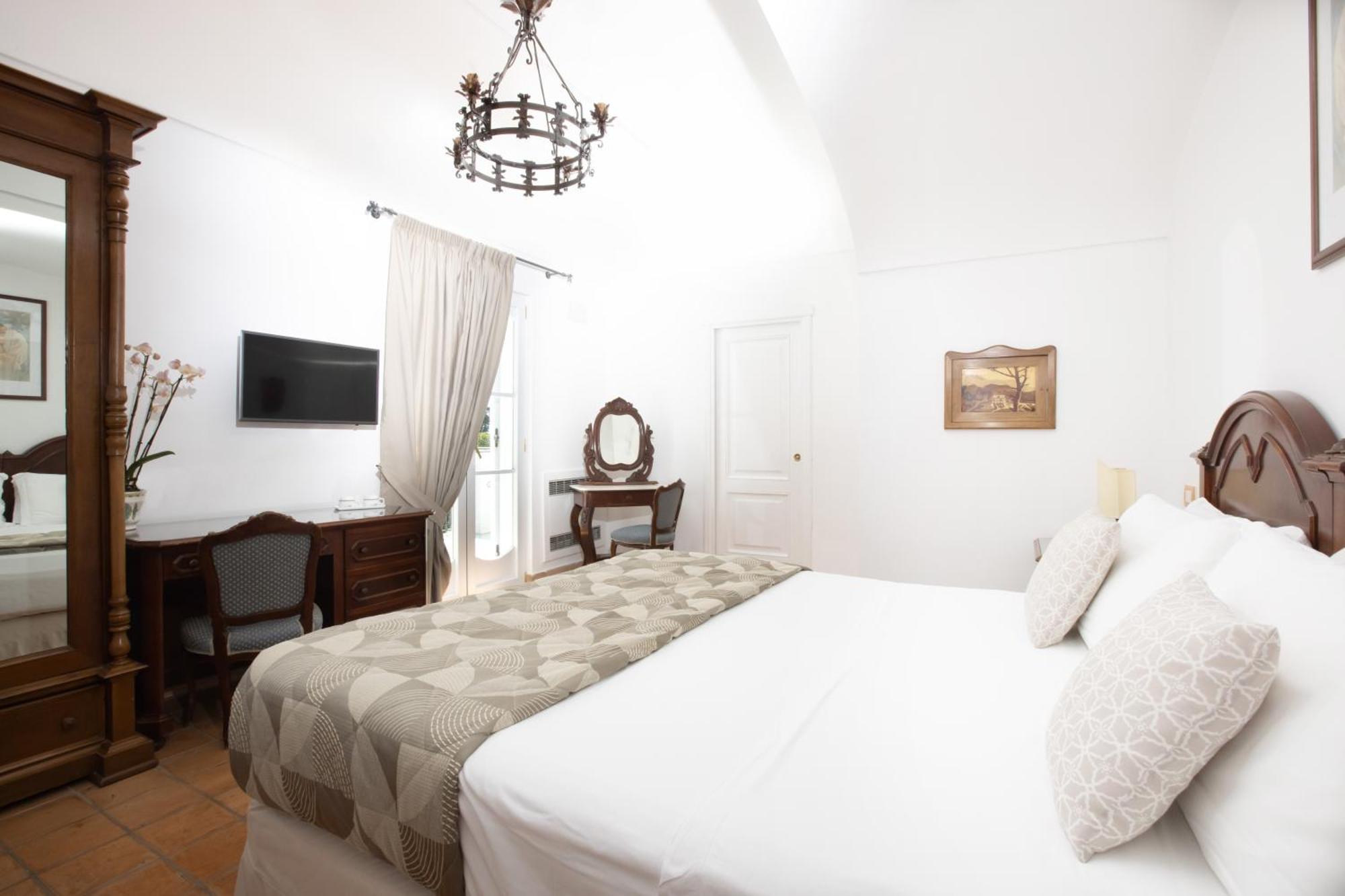 Oasi Olimpia Relais Hotel Sant'Agata sui due Golfi Ngoại thất bức ảnh